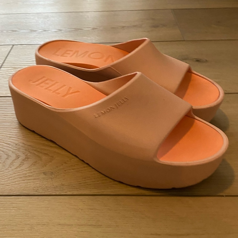 Lemon Jelly - size 40 - waterproof and washable slide wedges